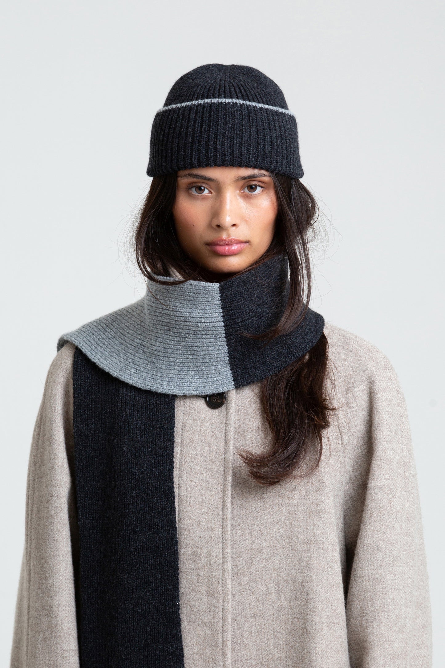 Blocked Soft Wool Scarf - Charcoal/Grey