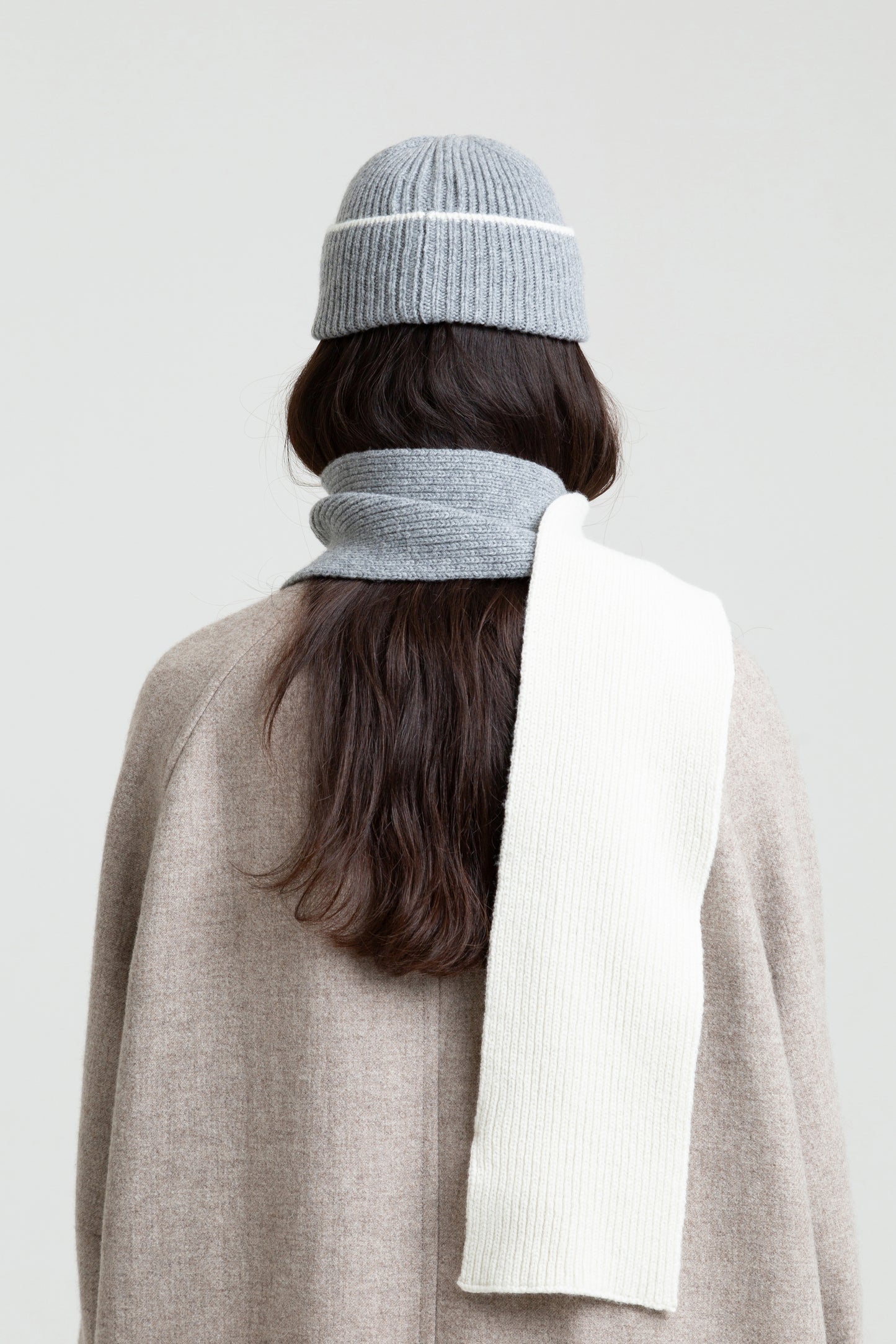 Blocked Soft Wool Scarf - Grey/Ecru