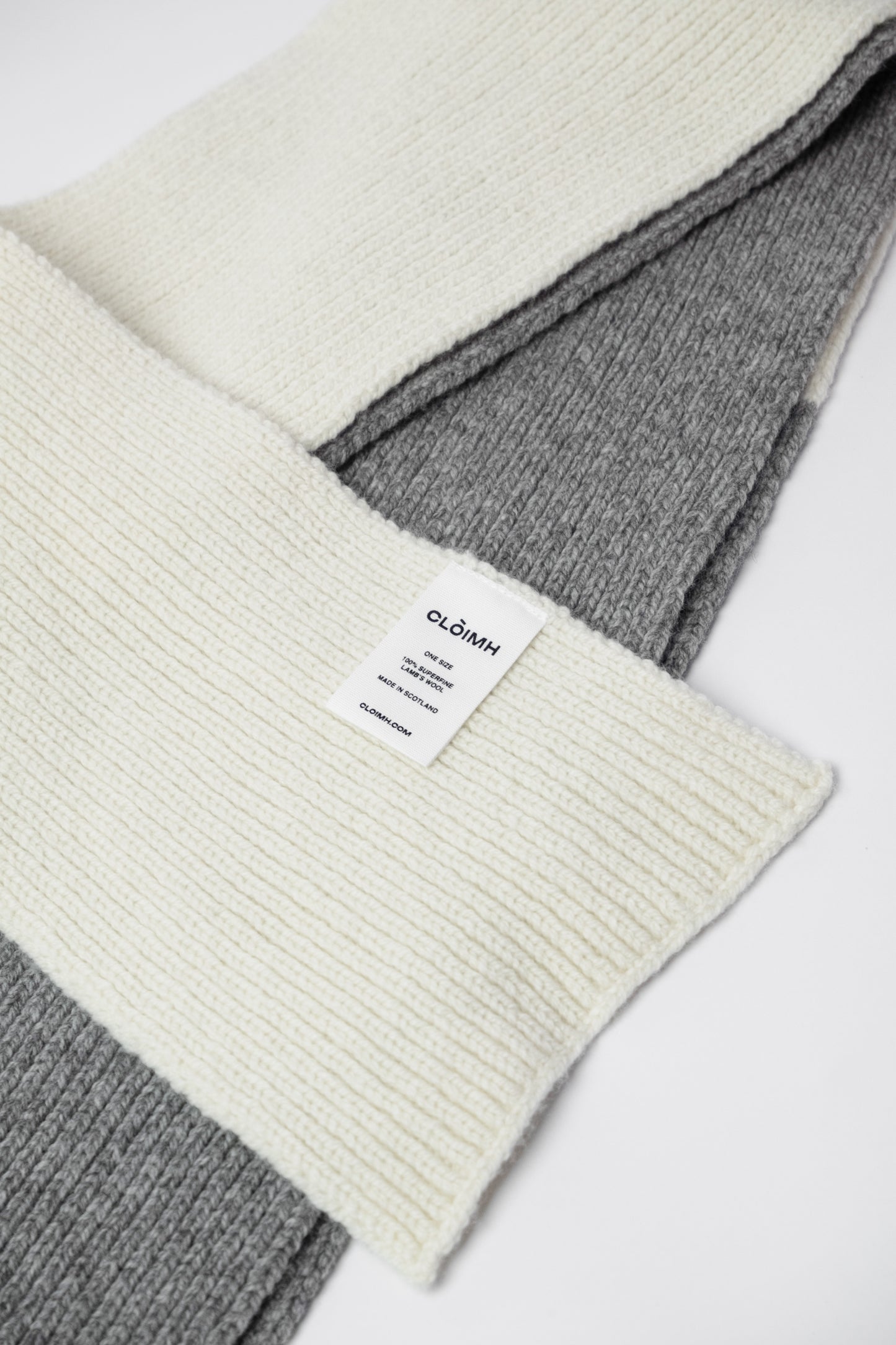 Blocked Soft Wool Scarf - Grey/Ecru